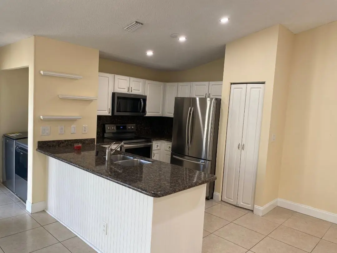 Photo 2 at 3090 S OAKLAND FOREST Drive 1901, Oakland Park