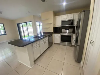 3090 S OAKLAND FOREST Drive 1901, Oakland Park – leased