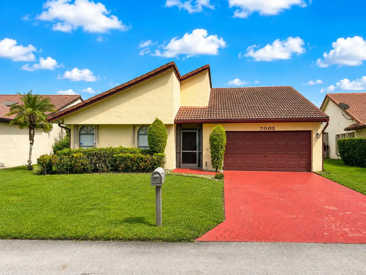 02 (4) at 7003 GOLF POINTE Circle, Tamarac