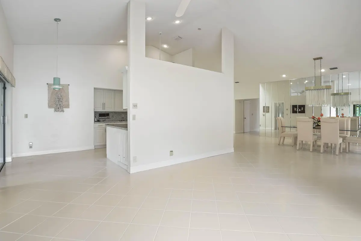 02 (6) at 7003 GOLF POINTE Circle, Tamarac