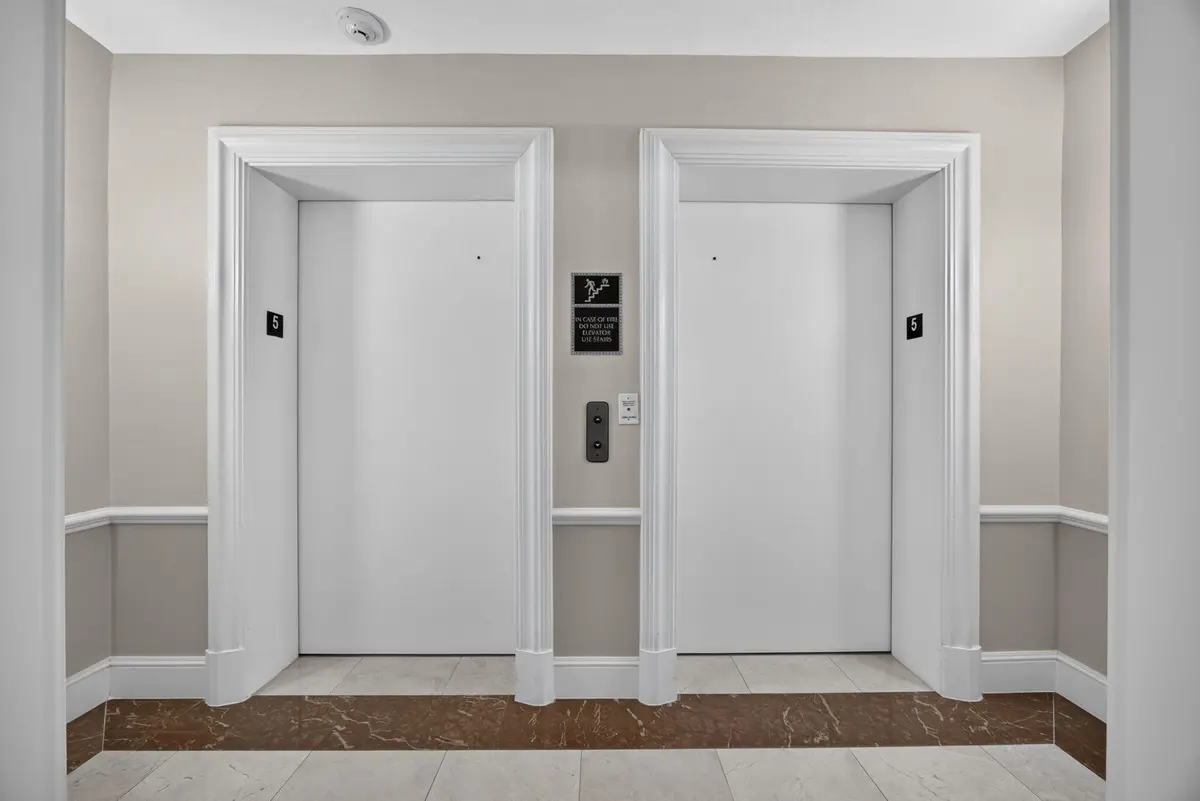 3-web-or-mls-BS1A9308 at 403 S Sapodilla Avenue 502, West Palm Beach