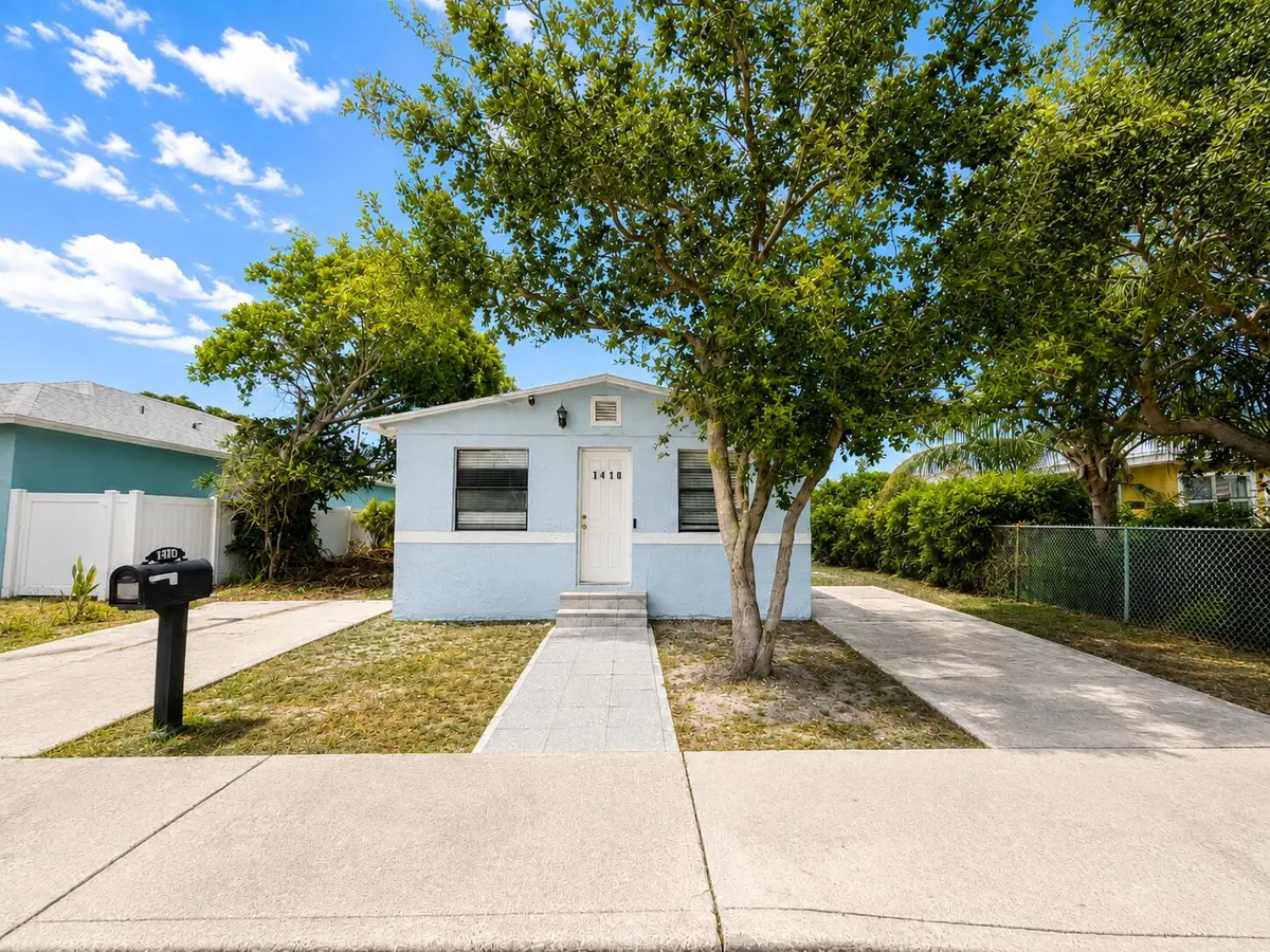 Front exterior at 1410 S J Street, Lake Worth Beach
