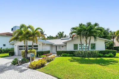 5903 N Ocean Boulevard, Ocean Ridge – leased