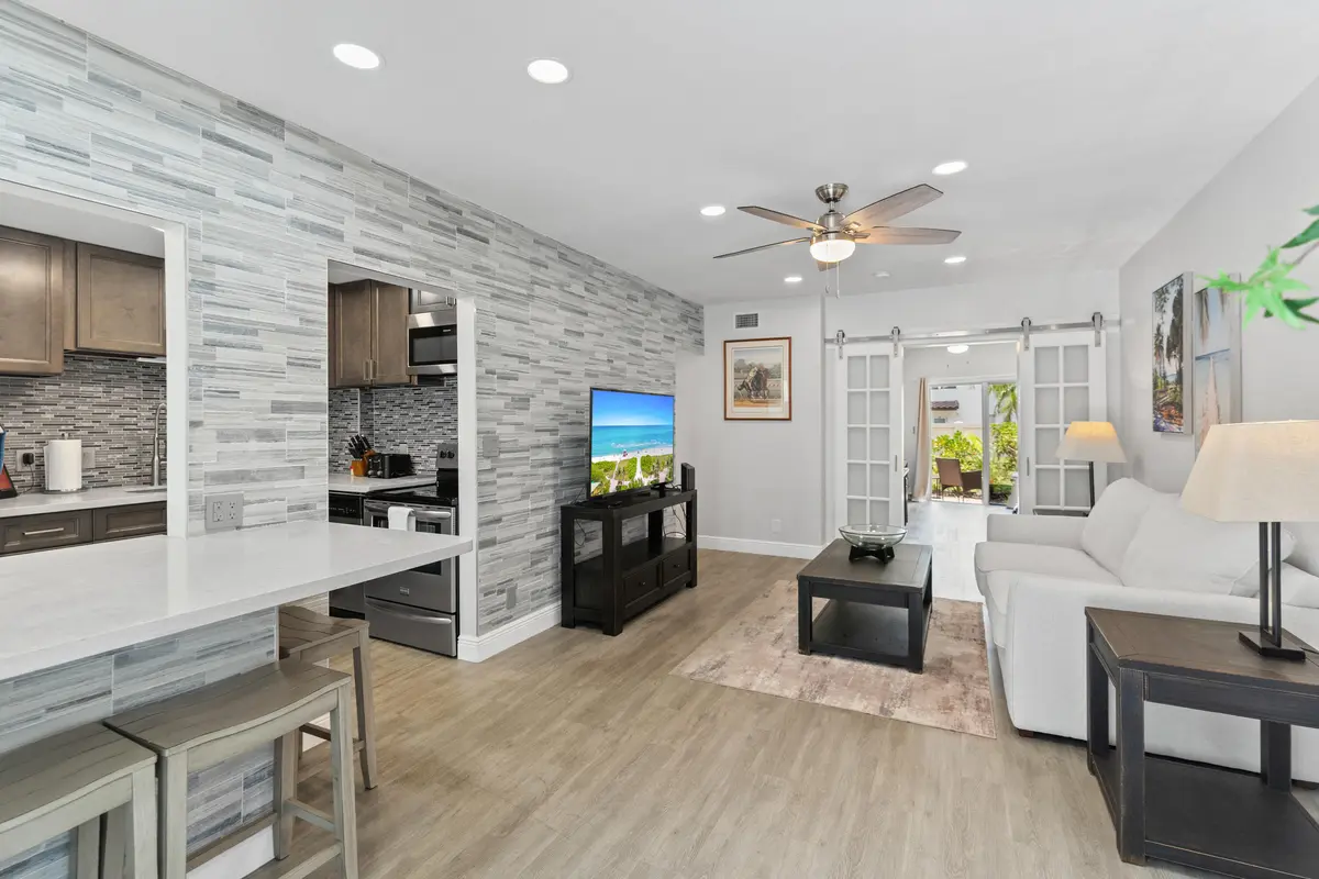 1967 S Ocean Boulevard 107, Lauderdale-By-The-Sea, FL – photo 1