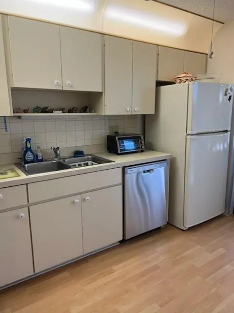 Kitchen at 8083 SE Villa Circle, Hobe Sound