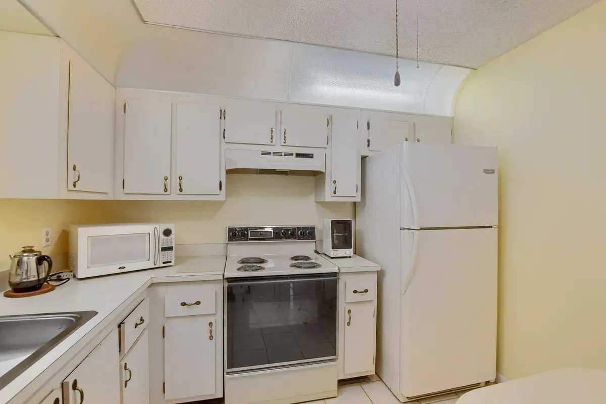 Kitchen at 9244 Flynn #4 Circle, Boca Raton