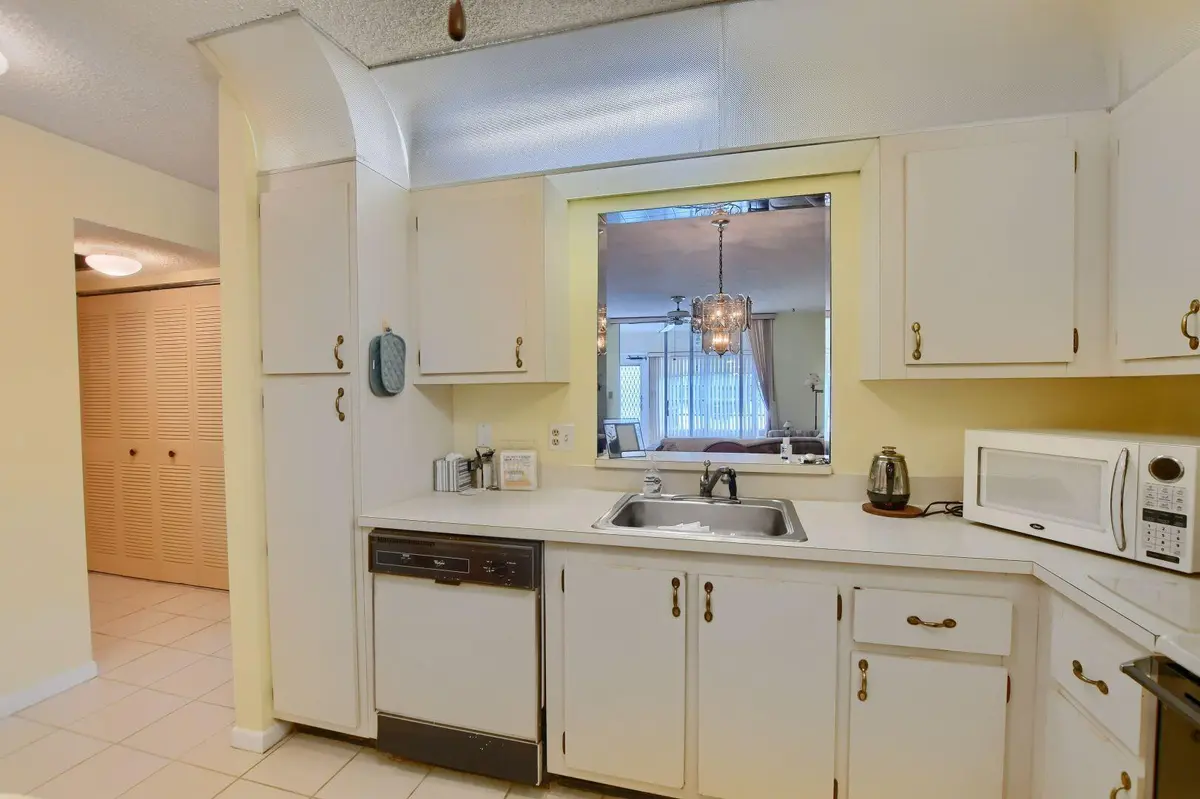 Kitchen at 9244 Flynn #4 Circle, Boca Raton