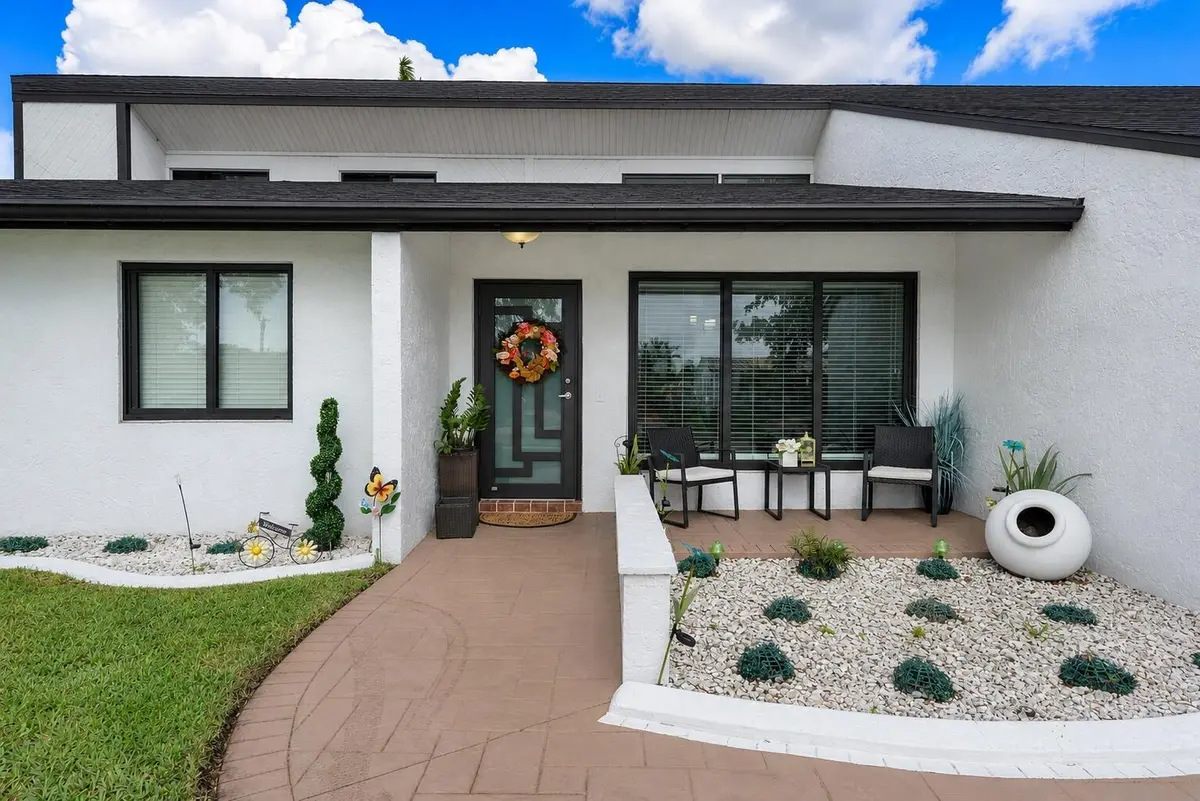Entrance at 400 NW 98TH Avenue, Pembroke Pines
