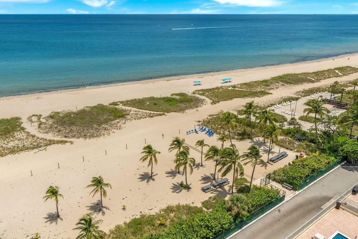 33-web-or-mls-DSC05295dsc05295 at 750 N OCEAN Boulevard 1202, Pompano Beach