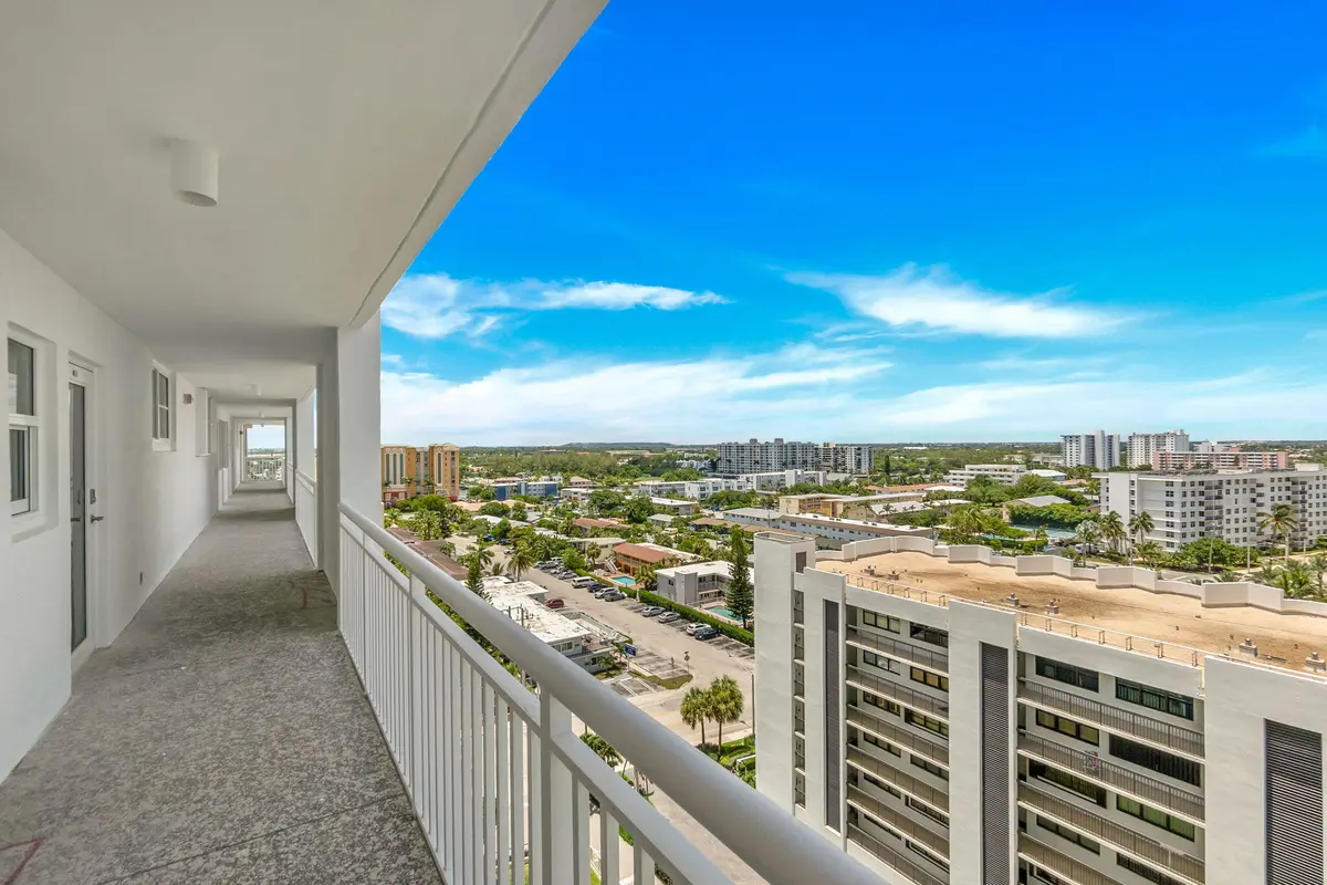 36-web-or-mls-DSC05300dsc05300 at 750 N OCEAN Boulevard 1202, Pompano Beach