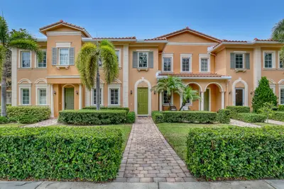 563 DAKOTA Drive, Jupiter – Townhouse for sale