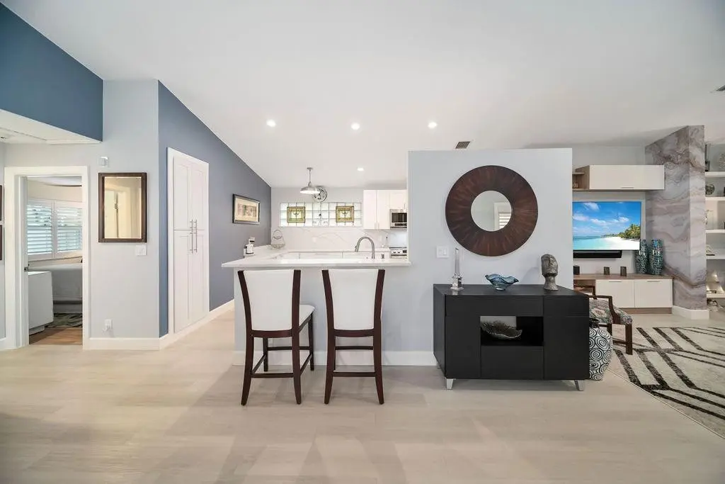 Photo 7 at 9846 Harbour Lake Circle, Boynton Beach