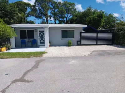 3 KIDD Street, Lake Worth – Single Family Residence for sale