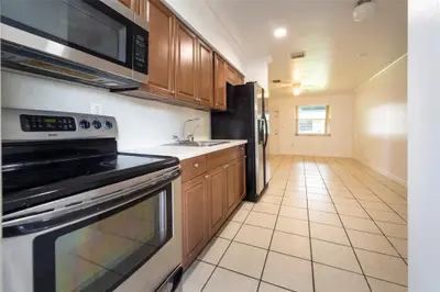 6170 SW 43RD Street 1-2, Davie – Single Family Residence for rent