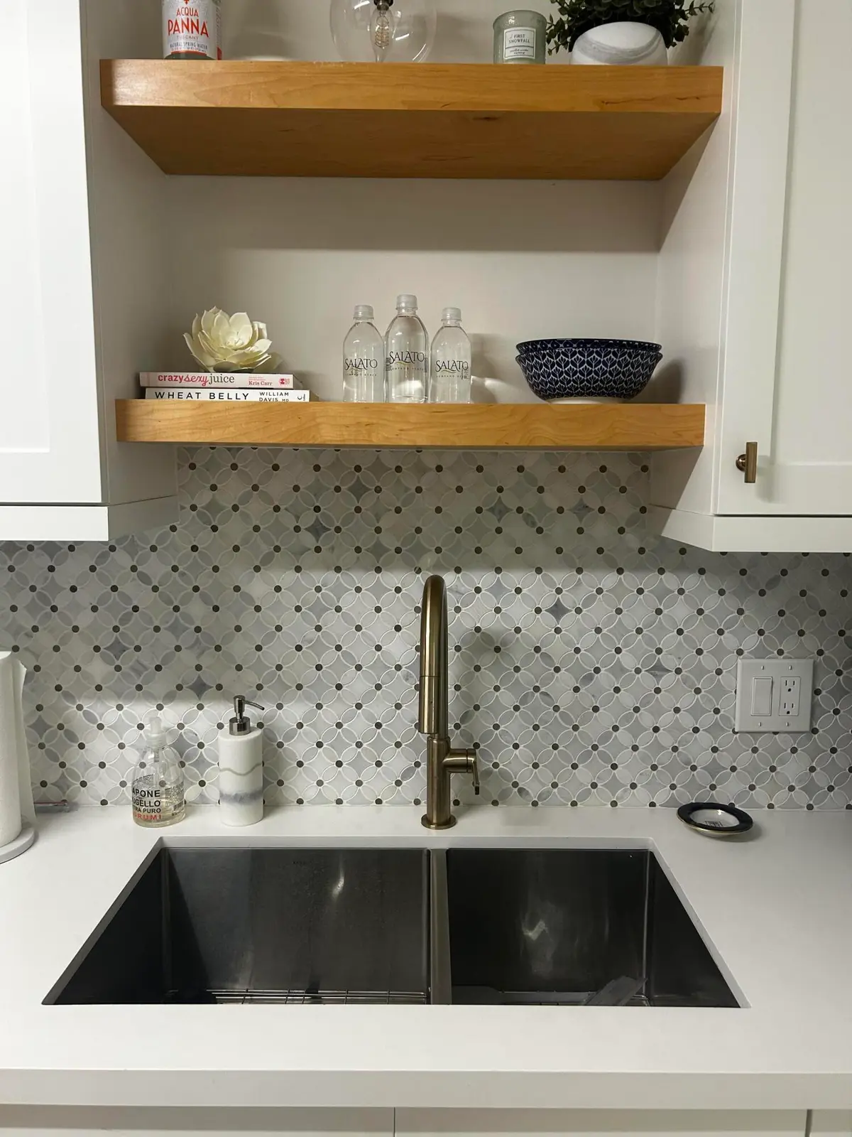 KITCHEN at 5800 Camino Del Sol Apt 106, Boca Raton