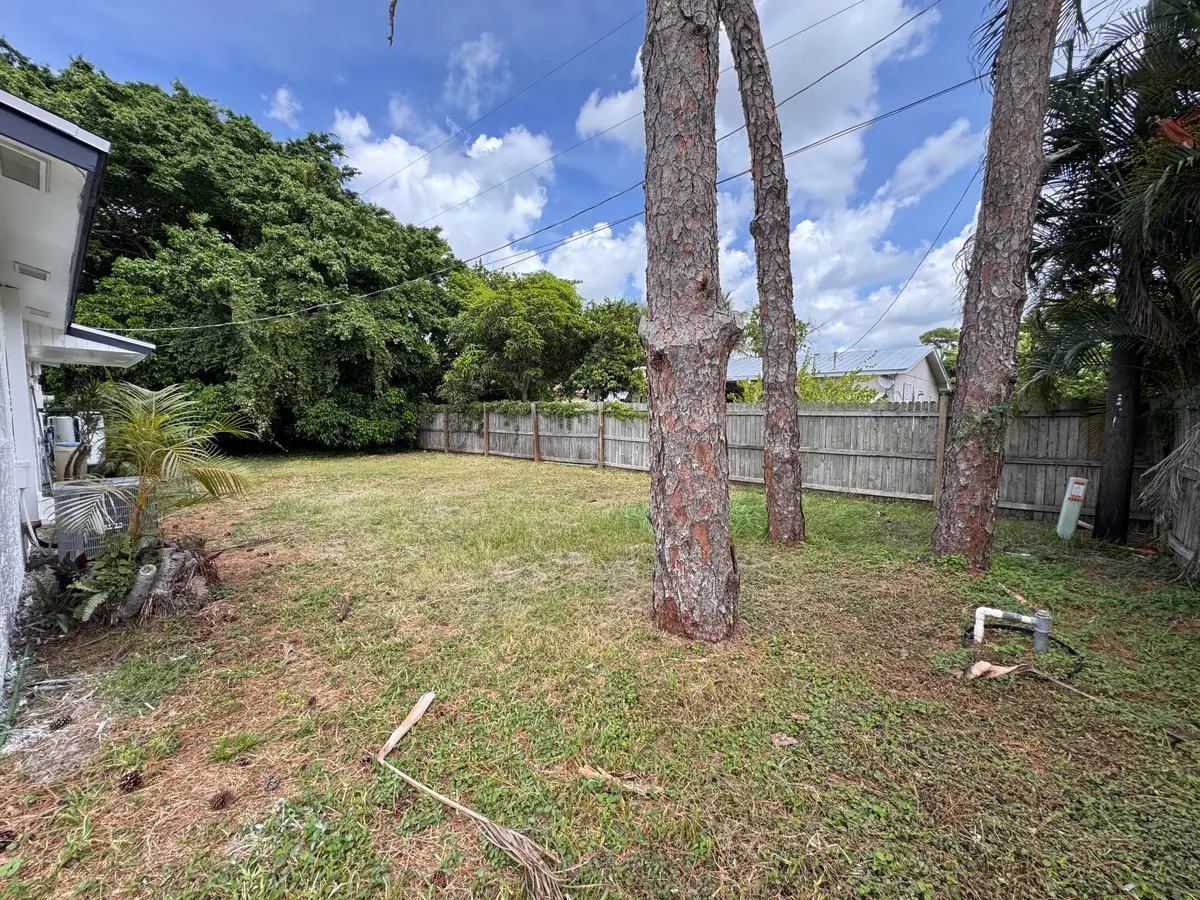 Yard at 3593 MARLOW Avenue, Boynton Beach