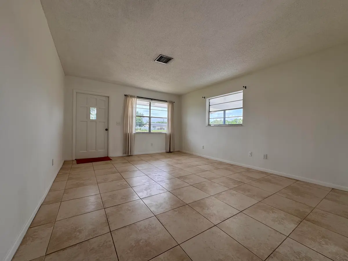 Living at 3593 MARLOW Avenue, Boynton Beach