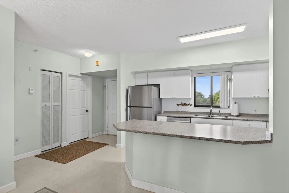 2105 Lavers Circle 403, Delray Beach, FL – photo 3