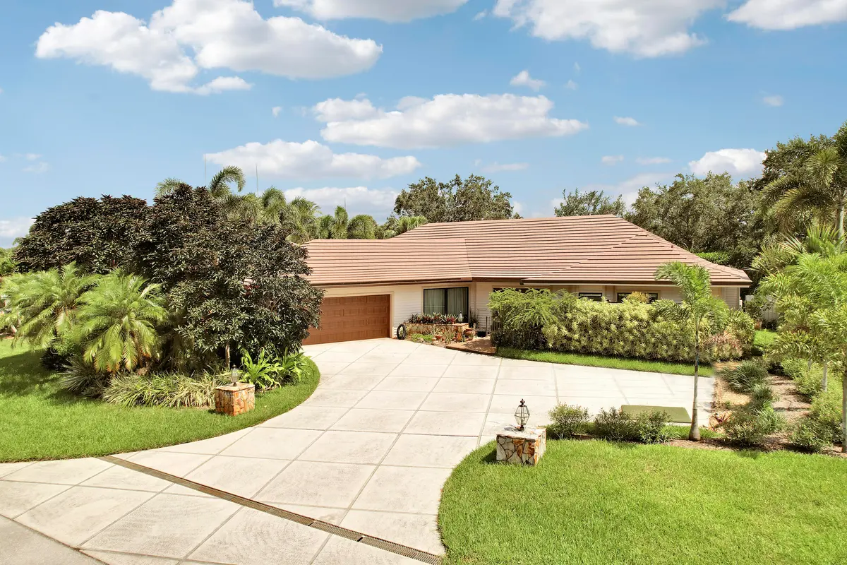 Souther Exposure at 11 Alnwick Road, Palm Beach Gardens