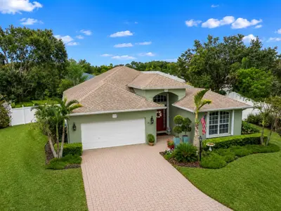 210 CHAMPAGNE Court, Vero Beach – Single Family Residence for sale