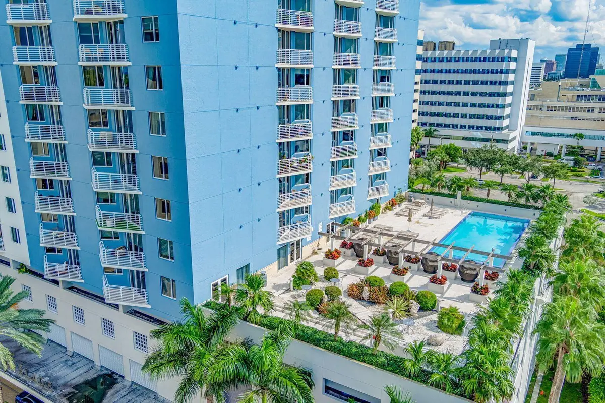 Back of Structure at 1551 N Flagler Drive 804, West Palm Beach