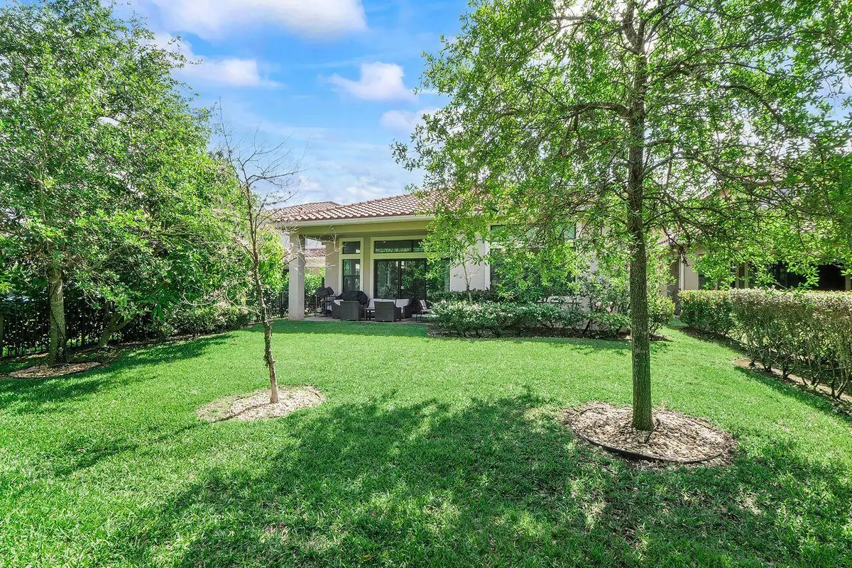 8251canopy3 at 8251 CANOPY Terrace, Parkland