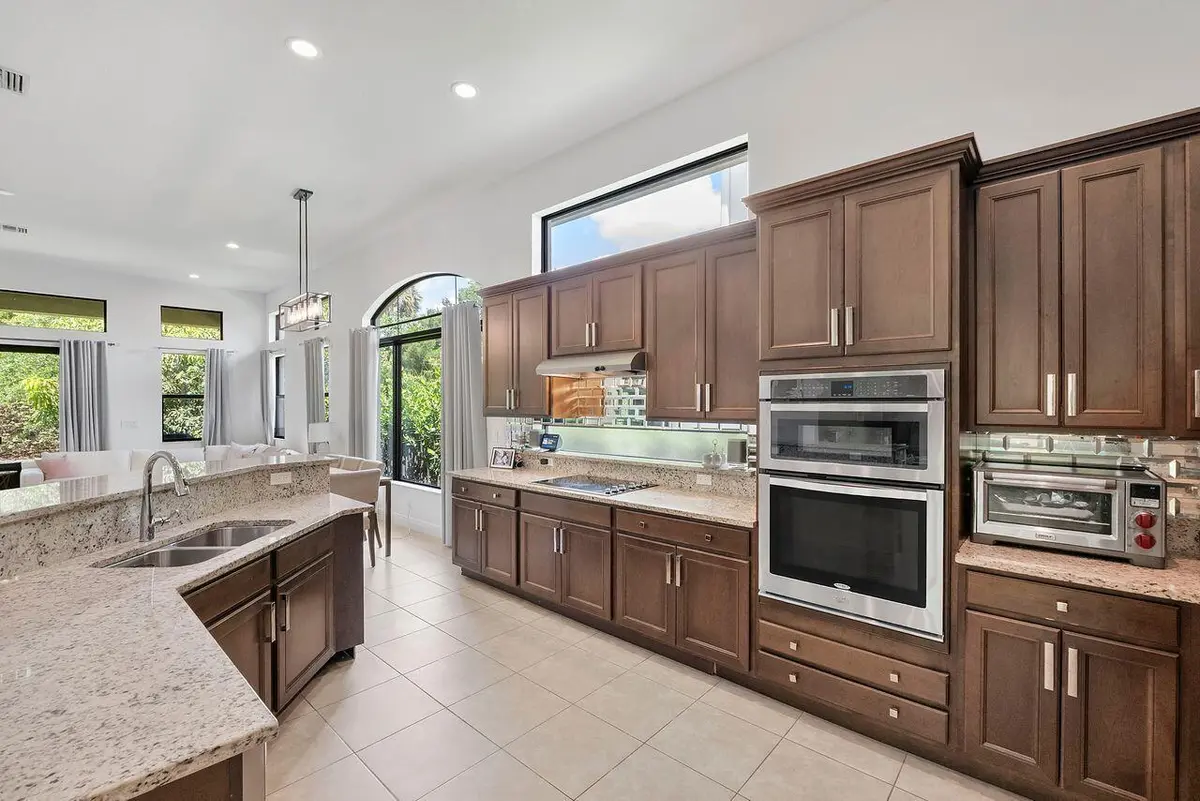 8251canopy24 at 8251 CANOPY Terrace, Parkland