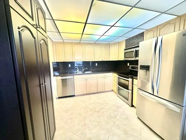 Updated Kitchen w/ Lots of Cabinets at 1049 Lincoln C, Boca Raton