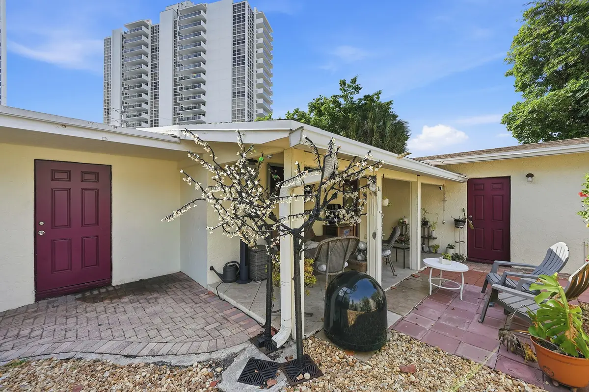 12_dsc00048 at 2713 NE 33RD Avenue, Fort Lauderdale