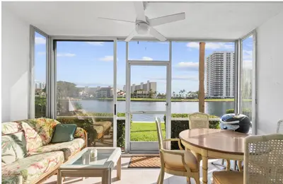 20 YACHT CLUB Drive 104, North Palm Beach – Condominium for rent