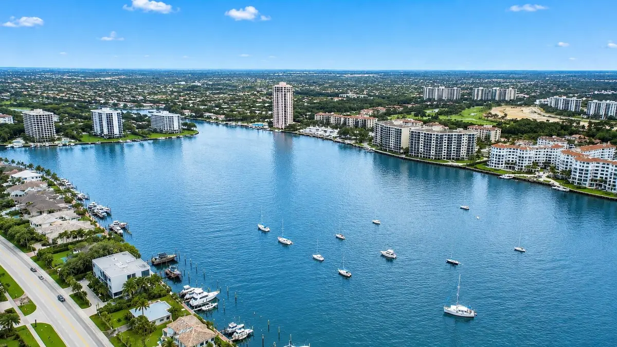 bay area and boats at 250 S OCEAN Boulevard 15D, Boca Raton
