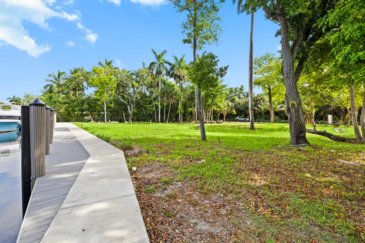 22-424A8422 at 333 SW 14th Way, Fort Lauderdale
