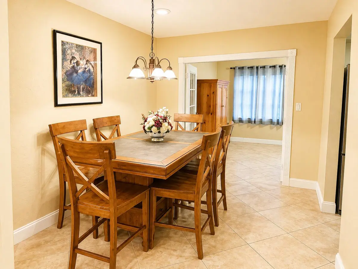 9706 Dining Max at 9706 NW 71ST Street, Tamarac