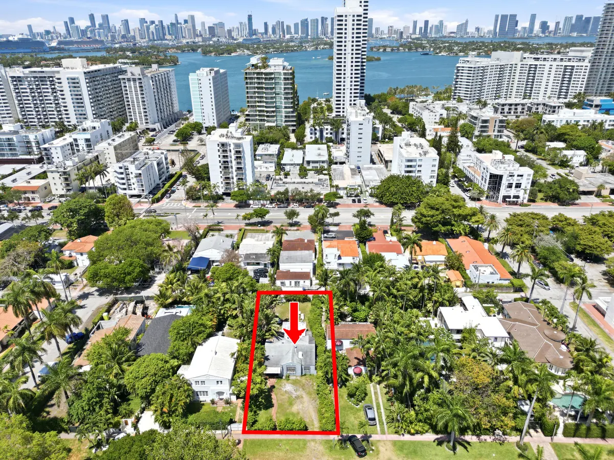 Drone (1) at 1324 LENOX Avenue, Miami Beach