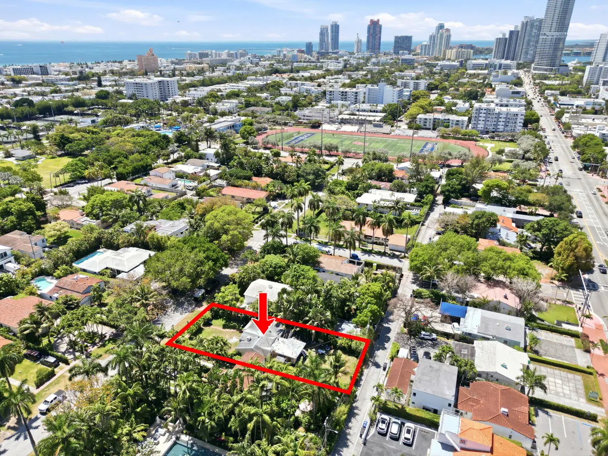 Drone (4) at 1324 LENOX Avenue, Miami Beach