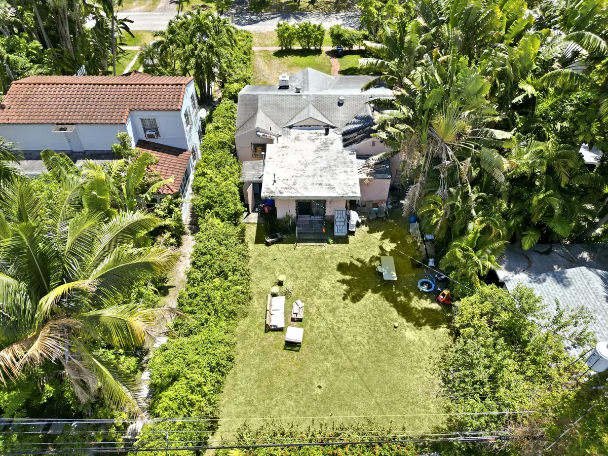Drone (9) at 1324 LENOX Avenue, Miami Beach