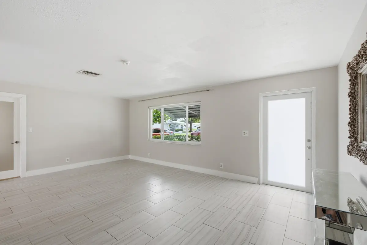 1291 NW 90TH Way, Plantation, FL – photo 7