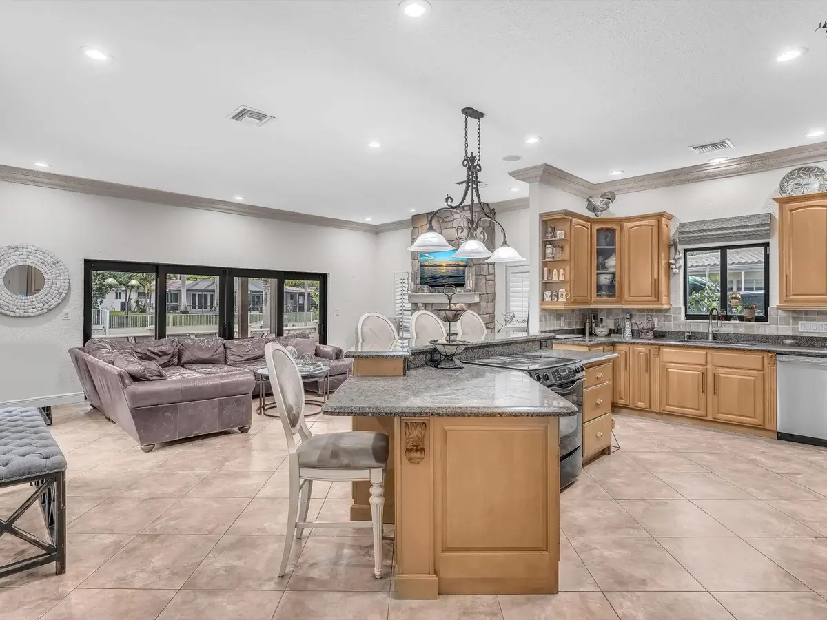Photo 8 at 749 SW 2ND Street, Boca Raton