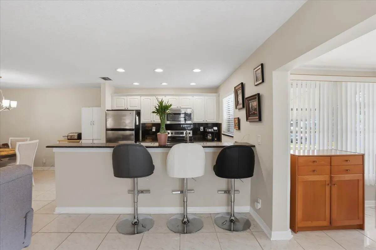 06-1O3A2271 at 1172 S Drive Circle B, Delray Beach
