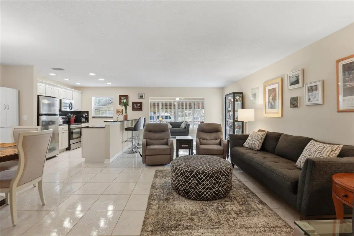 12-1O3A2316 at 1172 S Drive Circle B, Delray Beach