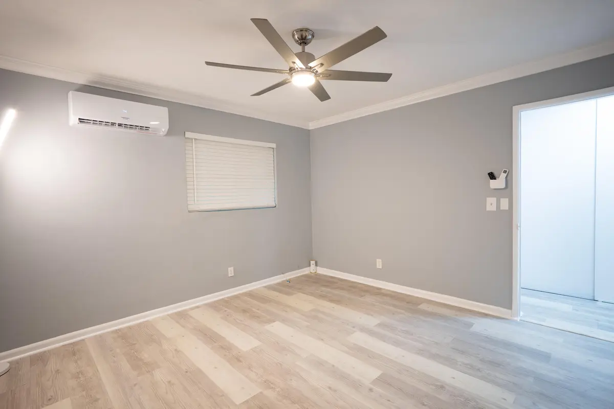 Bedroom 3 at 2621 Grant Street 10A, Hollywood