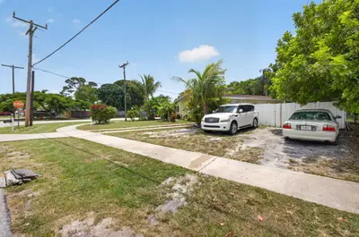 1220 Cherokee Street, Jupiter – sold