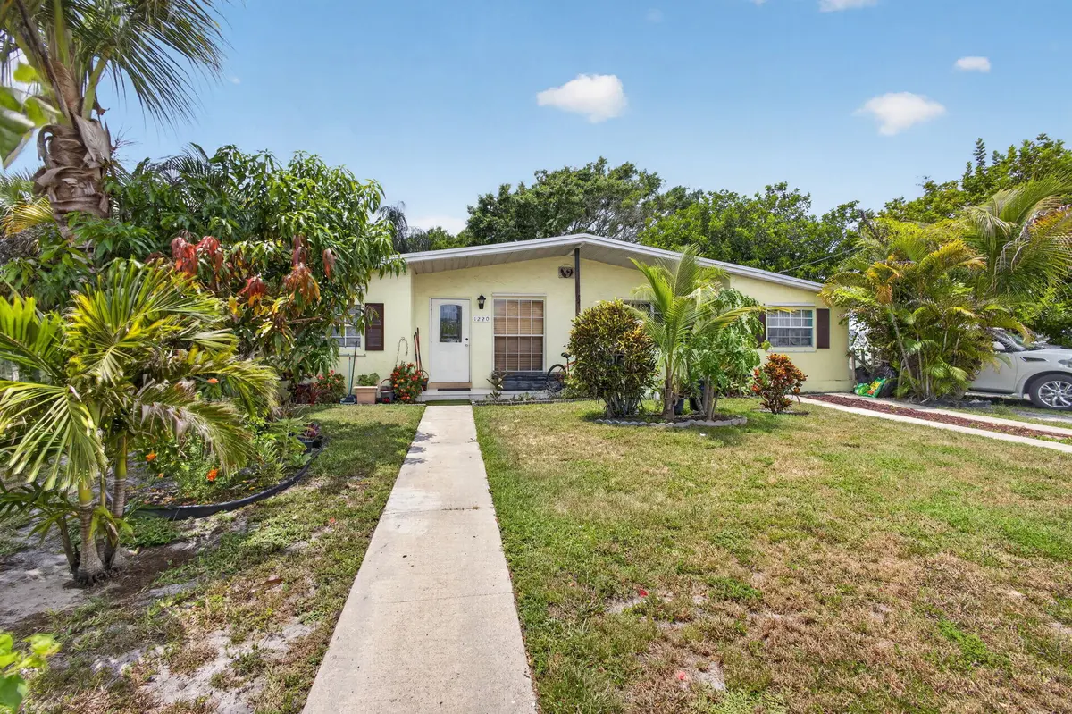 6-web-or-mls-5D1A8570 at 1220 Cherokee Street, Jupiter