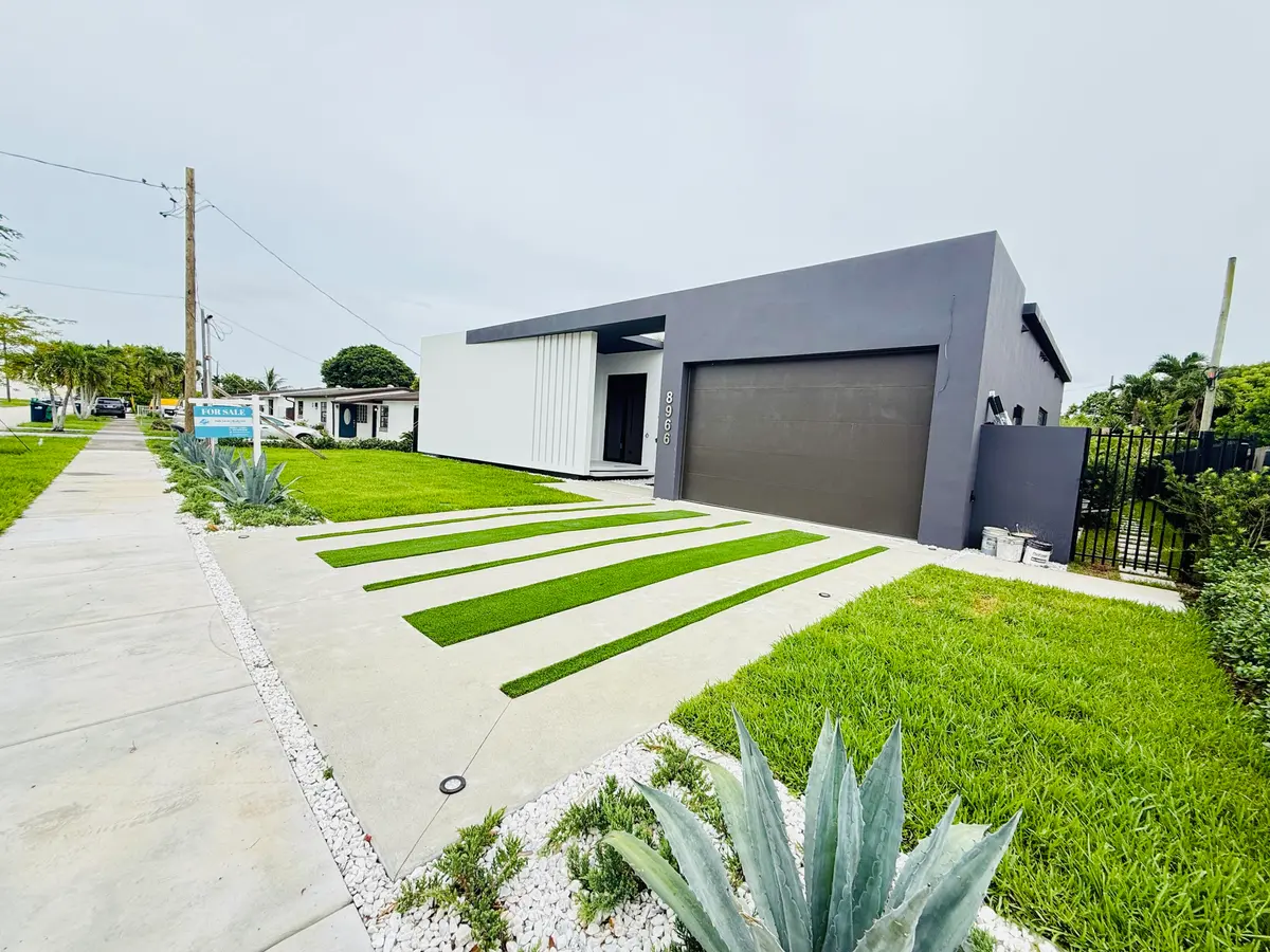 front 4 at 8966 SW 40th Terrace, Miami