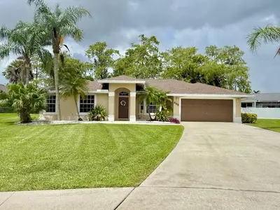 228 PARK Road, Royal Palm Beach – sold