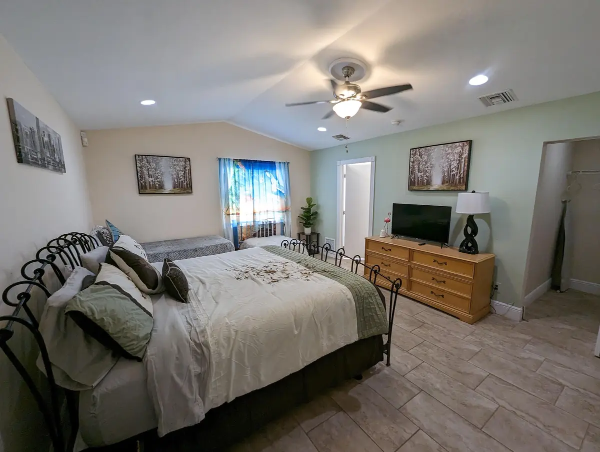 PXL_20230928_181548366.MP at 2394 ZEDER Avenue, Delray Beach