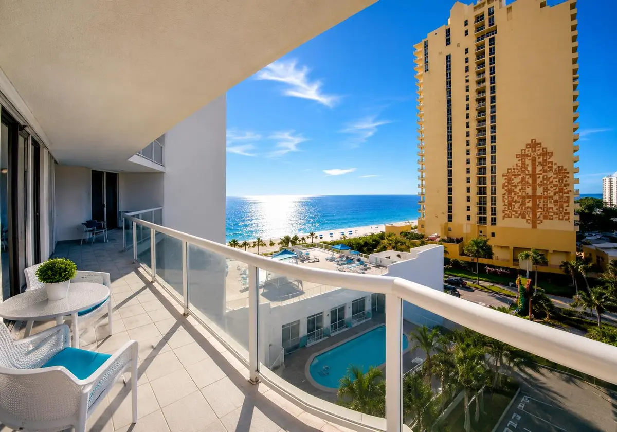 23F1D152-7CE8-47E4-B751-C6CF6AD64683 at 16425 Collins Avenue 818, Sunny Isles Beach