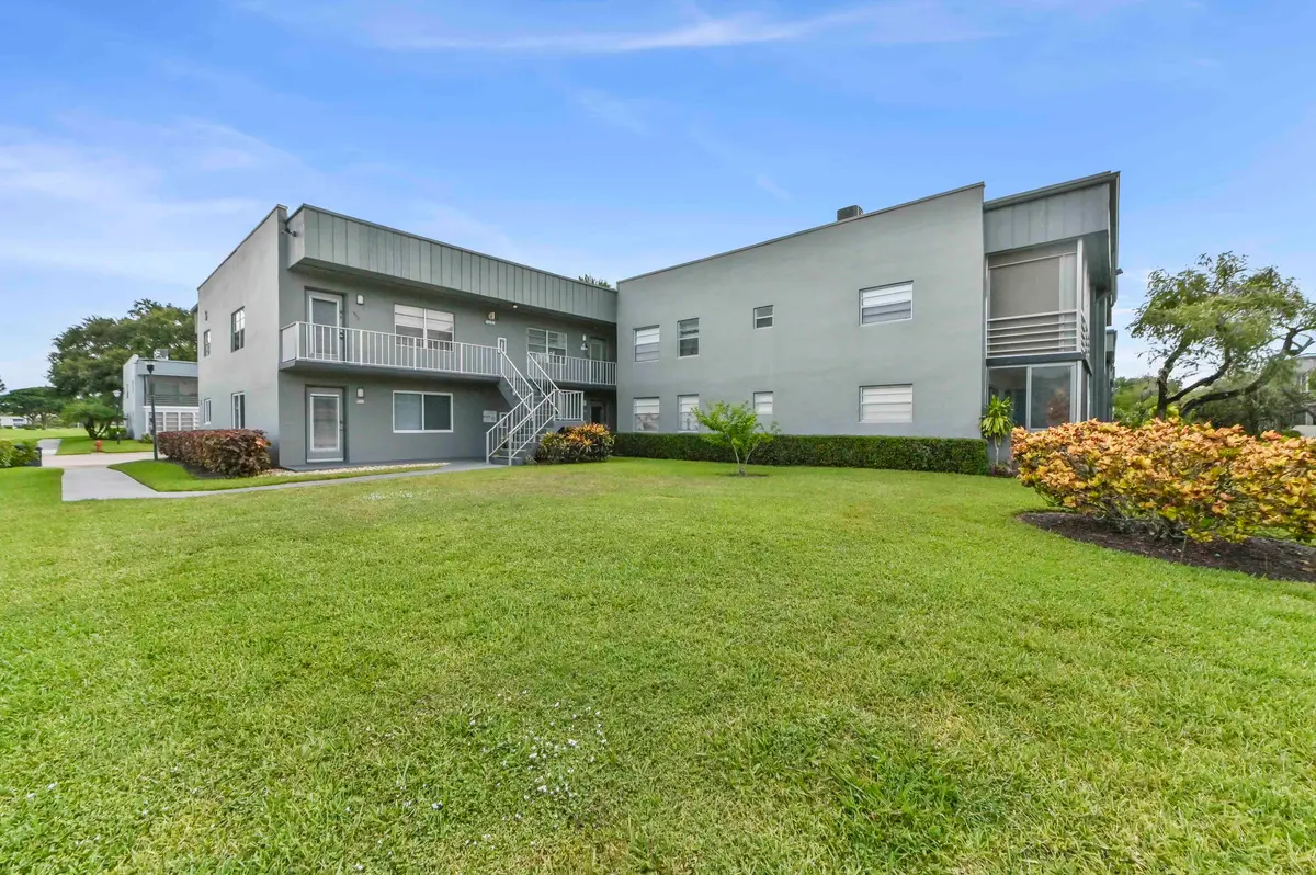 02 Front 02 at 887 Normandy, Delray Beach