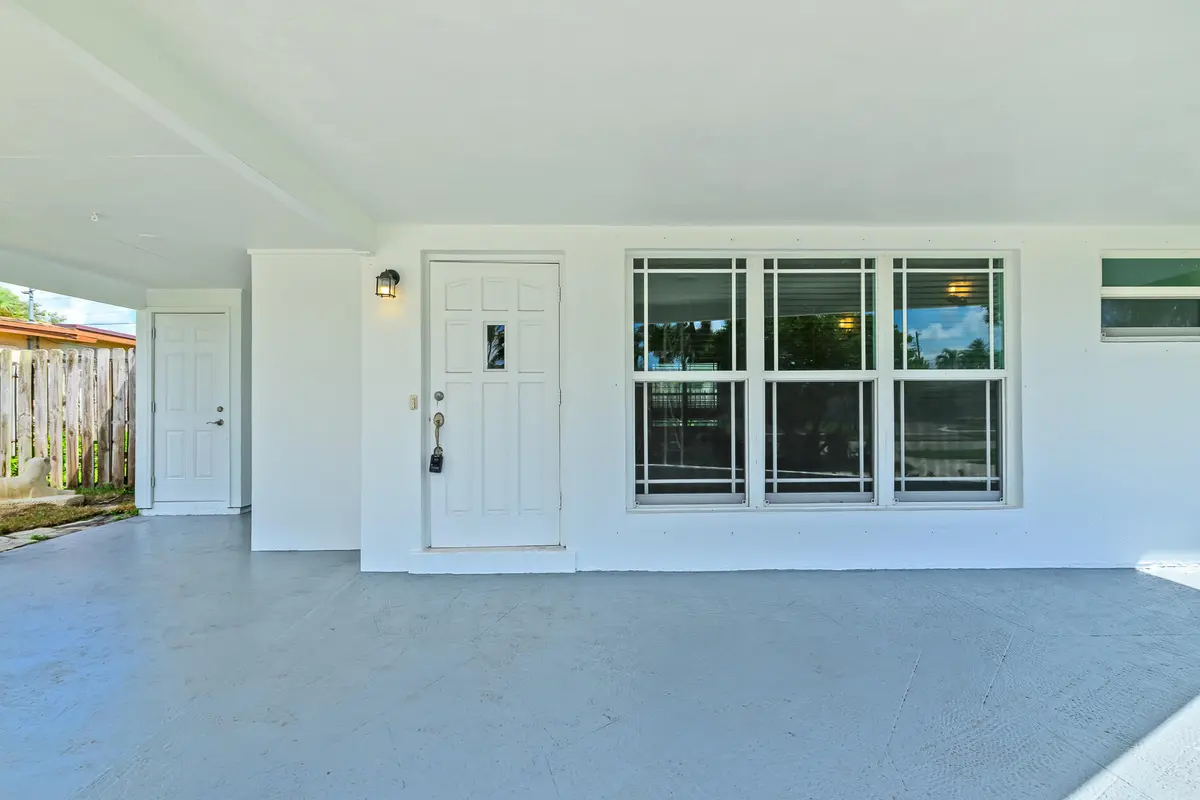 EXT-4 at 921 SE 15th Court, Deerfield Beach