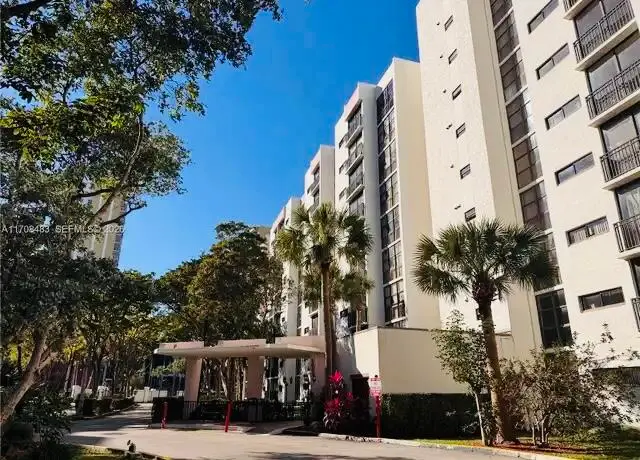 IMG_2446 at 17011 N BAY Road 104, Sunny Isles Beach